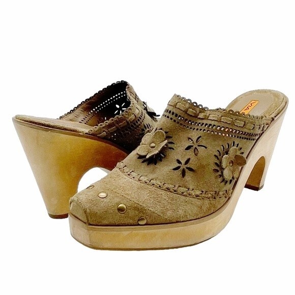 Via Spiga Light Brown Suede Laser Cut Floral Suede Studded Mule Women’s Size 6.5 - Picture 14 of 14